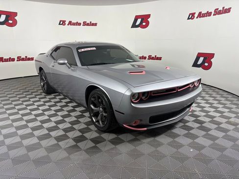 Used 2018 Dodge Challenger SXT Plus image 8