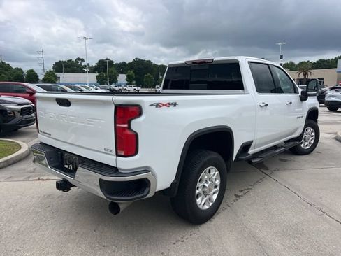 Used 2025 Chevrolet Silverado 2500 LTZ w/ LTZ Convenience Package AWD/4WD image 12