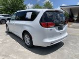 Used 2023 Chrysler Voyager LX image 5