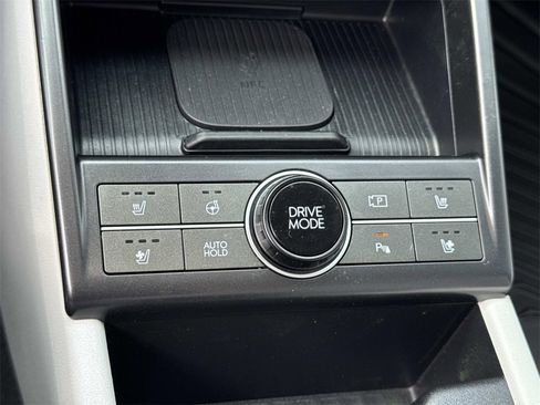 Used 2024 Hyundai Kona Limited image 16