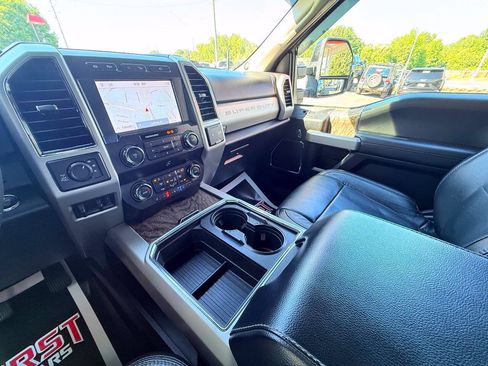 Used 2019 Ford F250 Lariat w/ Lariat Ultimate Package AWD/4WD image 34