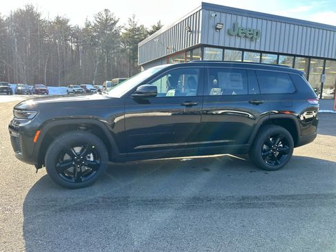 New 2026 Jeep Grand Cherokee L Limited w/ Limited Altitude Package AWD/4WD image 9