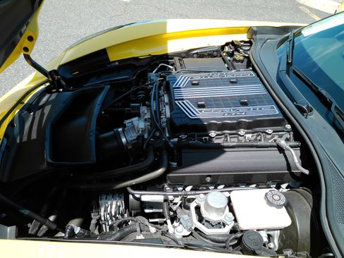 Used 2017 Chevrolet Corvette Z06 RWD image 4