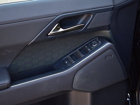 Used 2025 Lexus GX 550 image 16