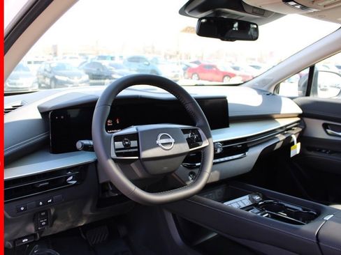 New 2025 Nissan Murano SL image 12