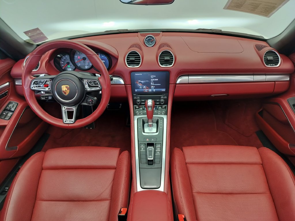 Used 2022 Porsche 718 Boxster GTS RWD image 7