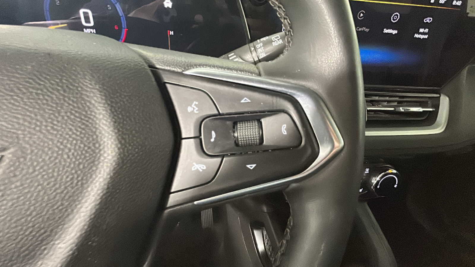 Used 2024 Chevrolet TrailBlazer LT w/ LT Cold Weather Package FWD image 21