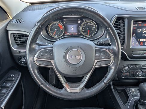 Used 2021 Jeep Cherokee Latitude Lux w/ Sun & Sound Group FWD image 14