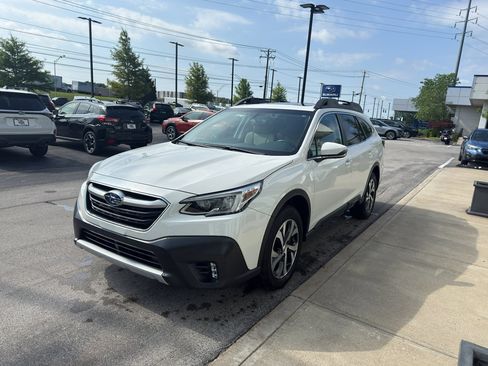 Used 2022 Subaru Outback Limited XT AWD/4WD image 7