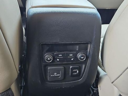 Used 2018 Buick Enclave Premium FWD image 20