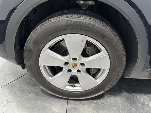 Certified 2022 Porsche Cayenne AWD/4WD image 9