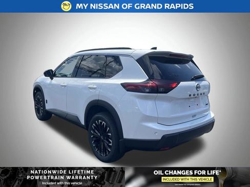 New 2026 Nissan Rogue Dark Armor AWD/4WD image 3