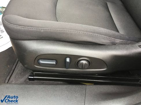 Used 2022 Chevrolet Malibu LT image 23