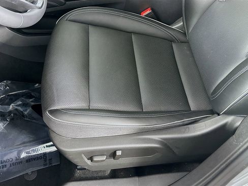Used 2023 Buick Envision Essence FWD image 26