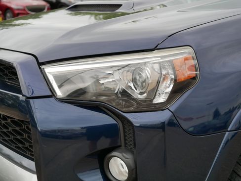 Used 2015 Toyota 4Runner Trail AWD/4WD image 16