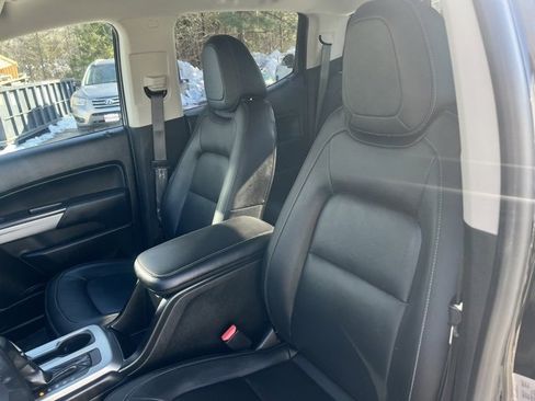 Used 2021 Chevrolet Colorado LT w/ Luxury Package image 5