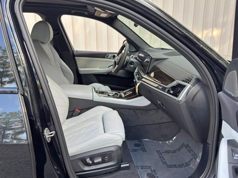 Used 2026 BMW X5 sDrive40i w/ M Sport Package RWD image 16