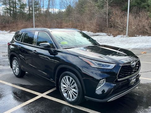 Used 2023 Toyota Highlander Platinum image 7