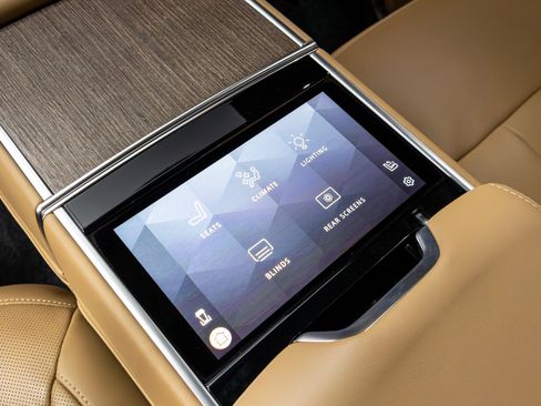 Used 2023 Land Rover Range Rover Autobiography image 26