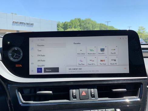 Used 2023 Lexus ES 350 F Sport w/ Accessory Package (Z2) image 23