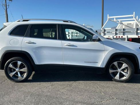 Used 2019 Jeep Cherokee Limited FWD image 4