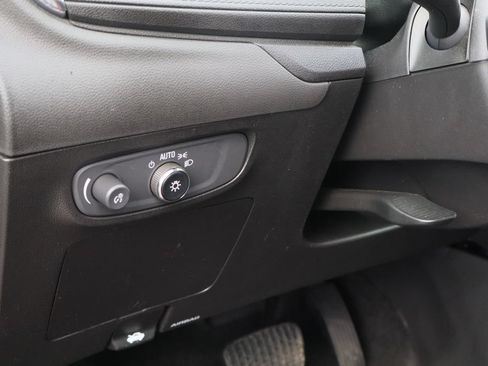 Certified 2024 Buick Encore GX Preferred FWD image 12