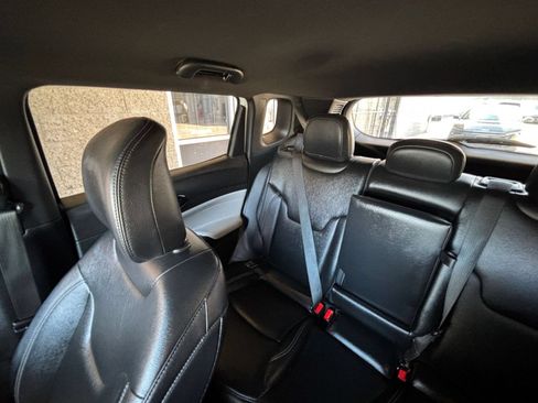 Used 2025 Jeep Compass Limited AWD/4WD image 39