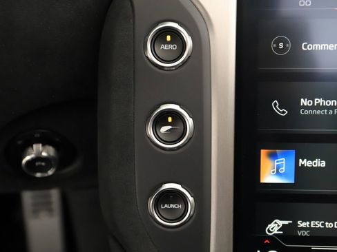 Used 2024 McLaren 750S Spider RWD image 27