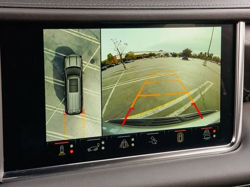 Used 2024 GMC Yukon Denali w/ Advanced Technology Package image 29