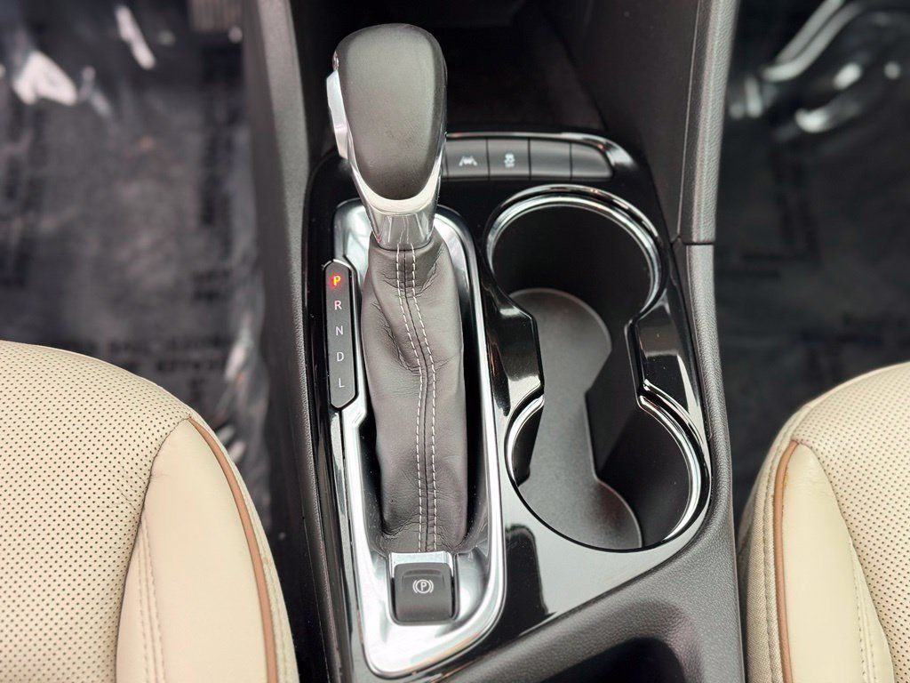 Used 2026 Buick Encore GX Avenir w/ Avenir Convenience Package AWD/4WD image 18