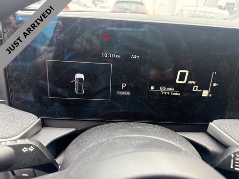 Certified 2025 Nissan Kicks SV AWD/4WD image 9