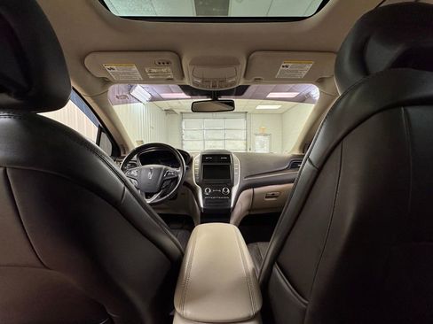 Used 2017 Lincoln MKC Reserve image 20