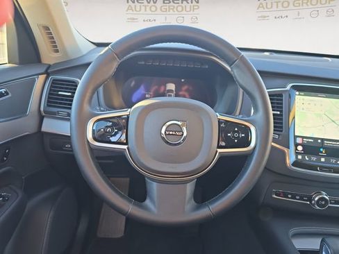 Certified 2025 Volvo XC90 B5 Core AWD/4WD image 12