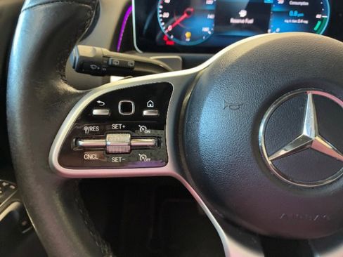 Used 2021 Mercedes-Benz GLB 250 GLB 250 image 19