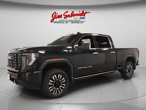 Used 2024 GMC Sierra 2500 Denali Ultimate w/ LPO, GMC Protection Package AWD/4WD image 2