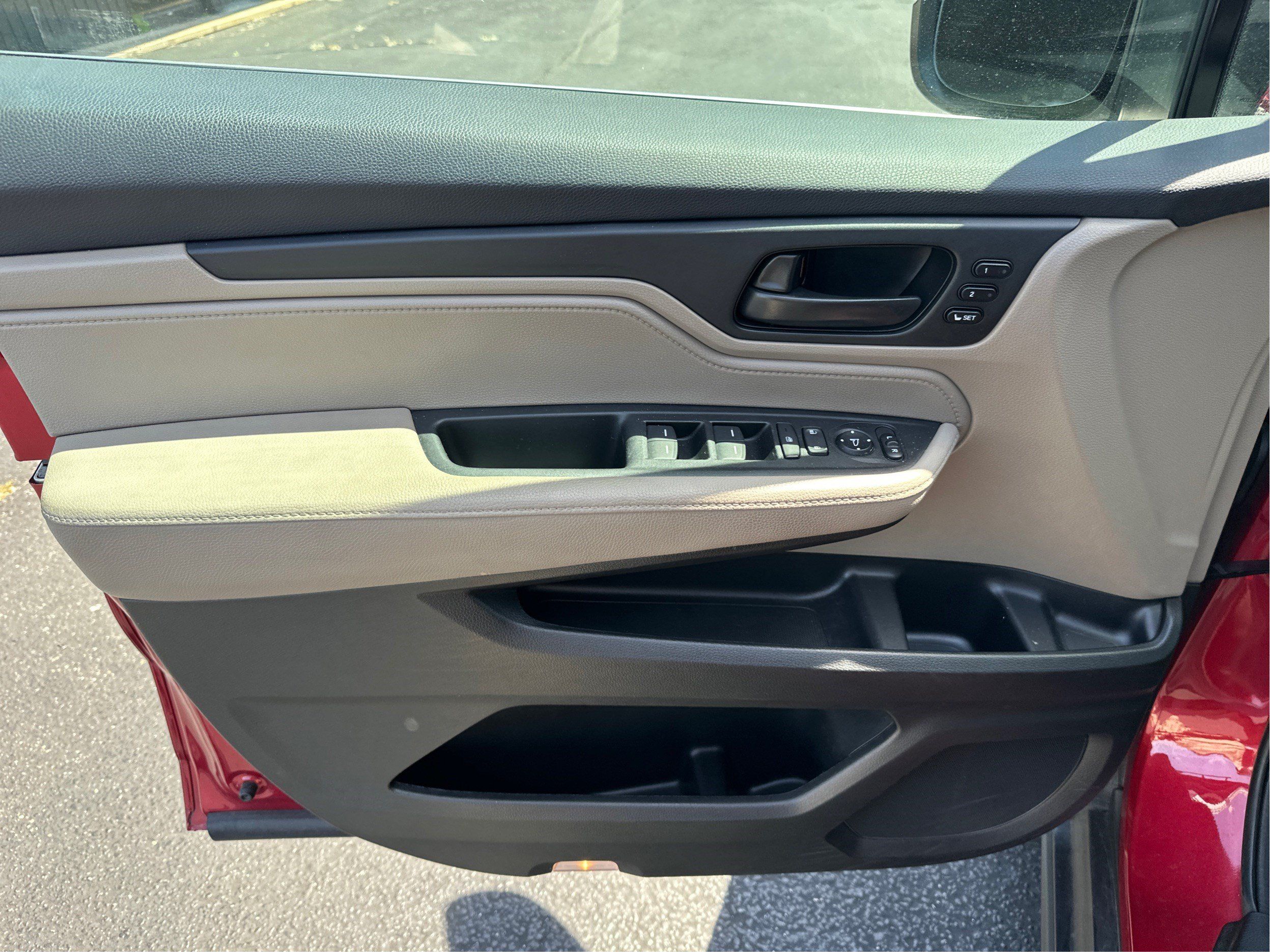 Used 2023 Honda Odyssey EX-L image 20