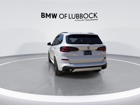 New 2026 BMW X5 xDrive50e image 7