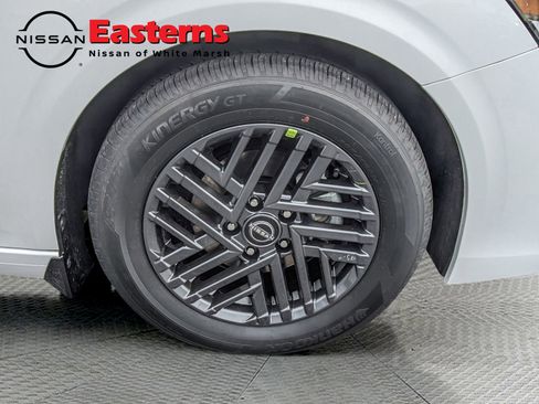 New 2026 Nissan Sentra SV w/ SV Convenience Package FWD image 24