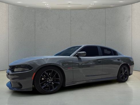 Used 2019 Dodge Charger Scat Pack w/ Plus Group RWD image 10