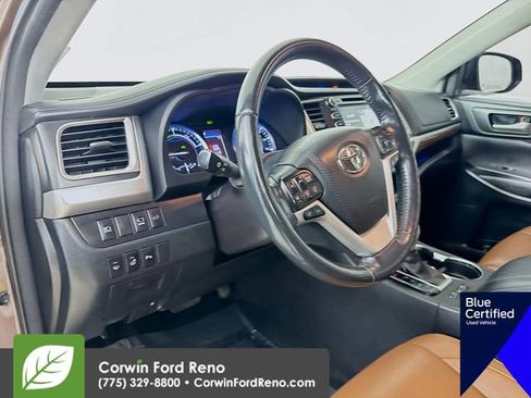 Used 2017 Toyota Highlander Limited Platinum image 11