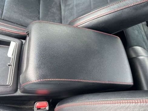 Used 2017 Toyota Camry XSE FWD image 31