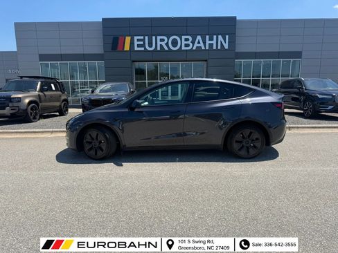 Used 2024 Tesla Model Y Long Range AWD/4WD image 2