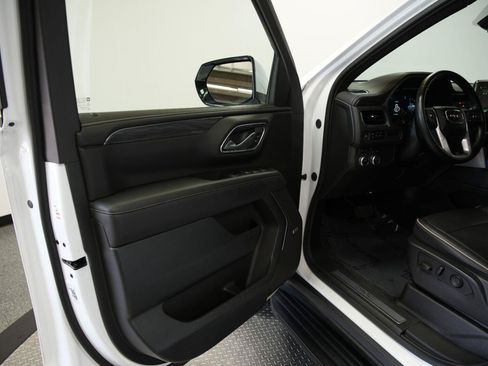 Certified 2024 GMC Yukon SLT AWD/4WD image 35