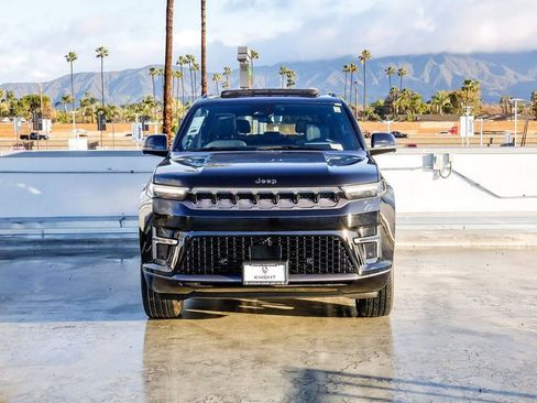 New 2026 Jeep Grand Wagoneer L Summit image 3