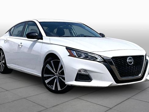 Used 2022 Nissan Altima 2.5 SR FWD image 3