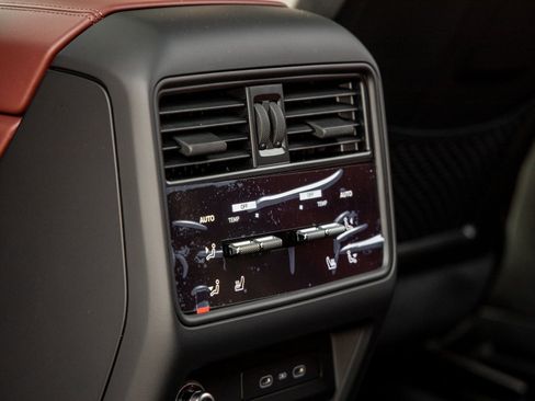 New 2026 Porsche Cayenne S image 37