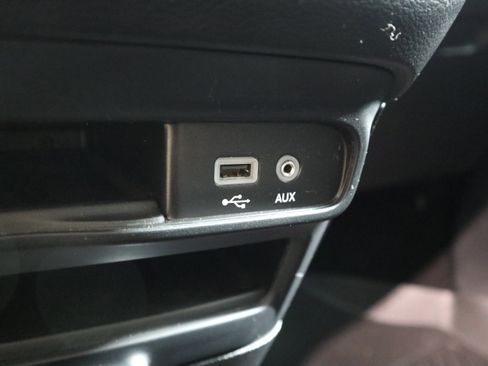 Used 2020 Chrysler Pacifica Touring w/ S Appearance Package image 30