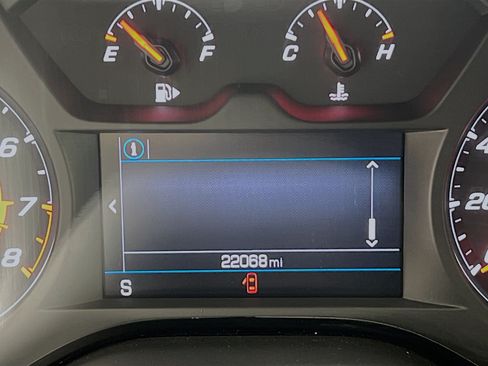 Used 2023 Chevrolet Camaro LT RWD image 22