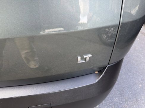 Used 2023 Chevrolet Traverse LT w/ LPO, Floor Liner Package image 9