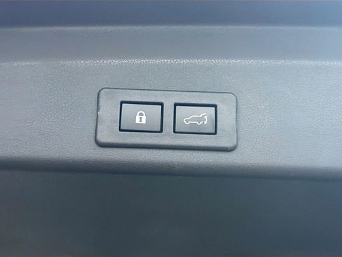Used 2023 Subaru Ascent Limited w/ Technology Package AWD/4WD image 13